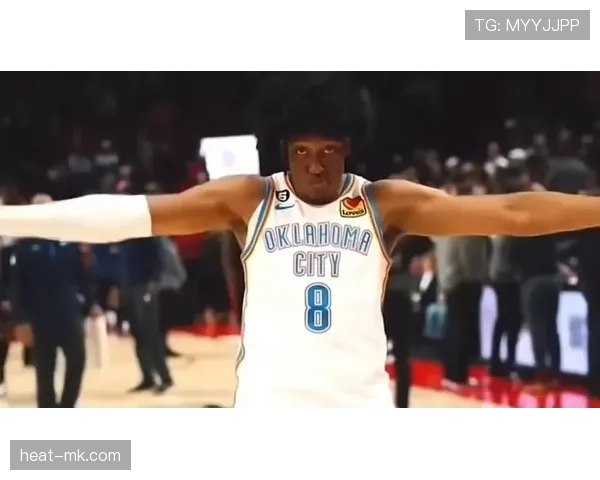 杰伦·威廉姆斯无球跑动制造空位，三分效率领跑同位置侧翼